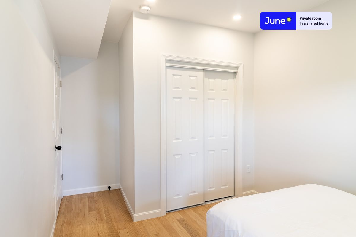 Photos of apartment on Mount Vernon St.,Boston MA 02125