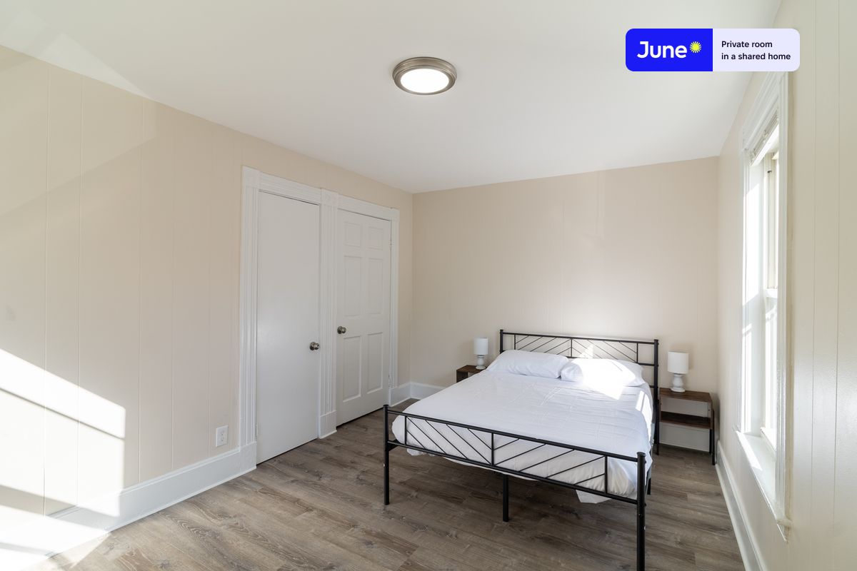 Pictures of  property for rent on Islington St., Boston, MA 02134