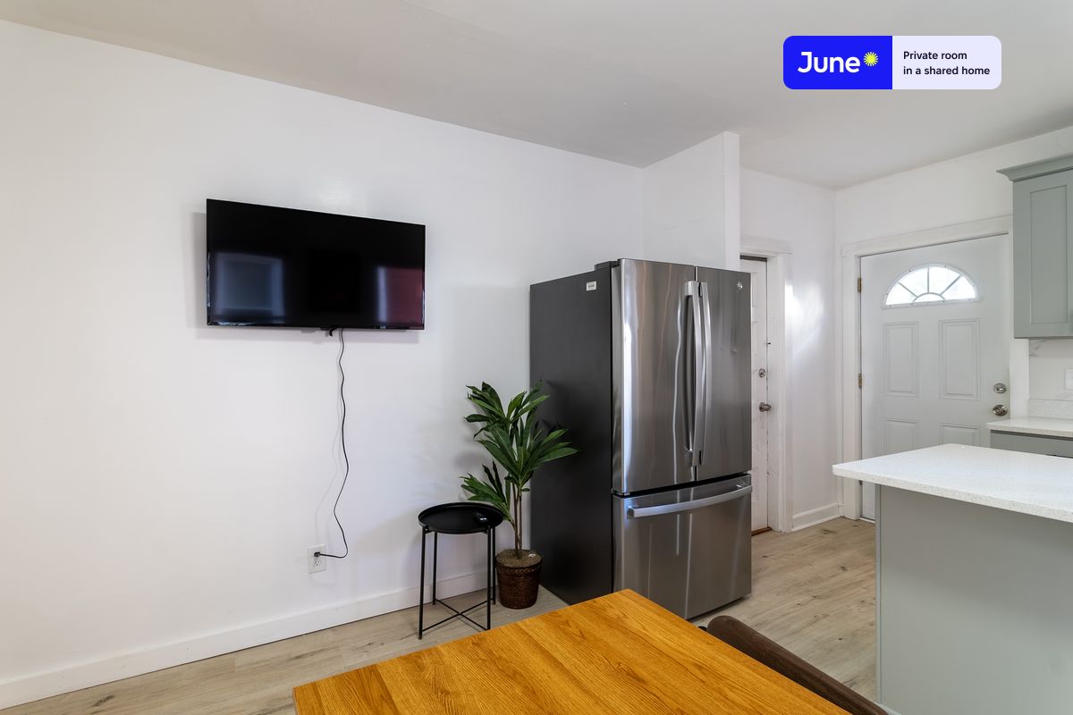 Photos of apartment on Harvest St.,Boston MA 02125