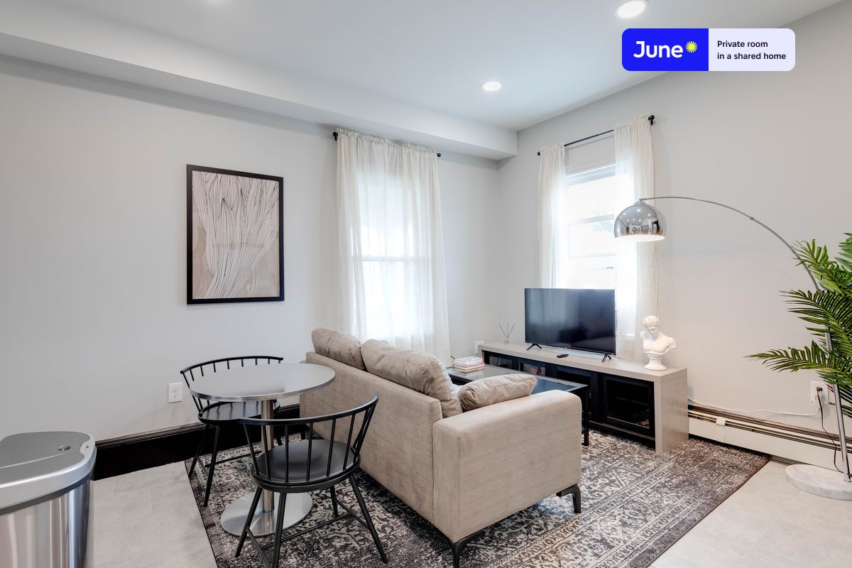 Photos of apartment on Boston St.,Boston MA 02125