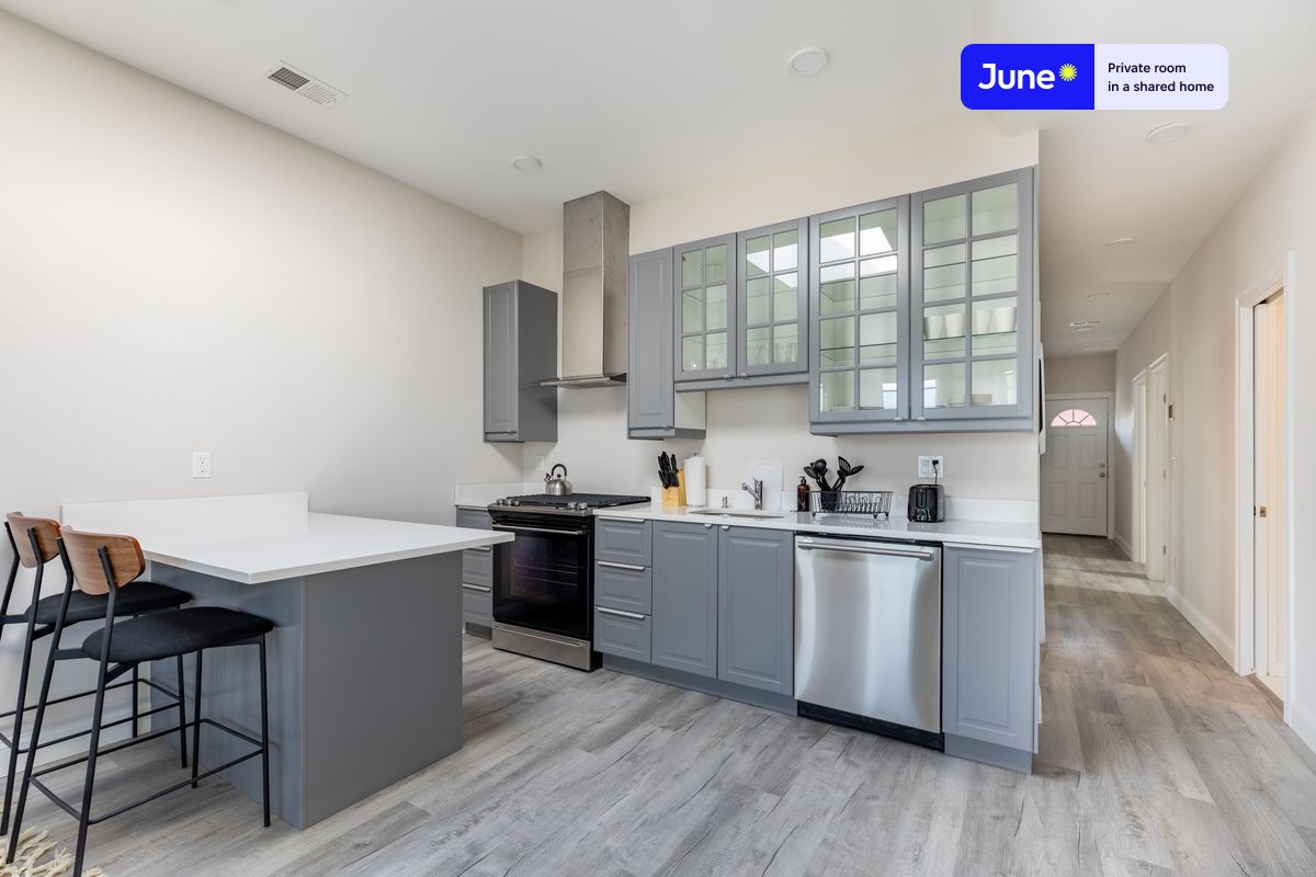 Photos of apartment on Newport St.,Boston MA 02125