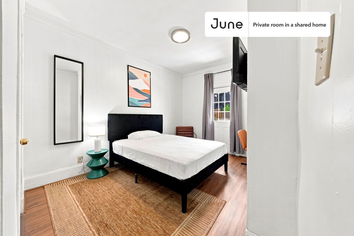 Pictures of  property for rent on Linden St., Boston, MA 02134