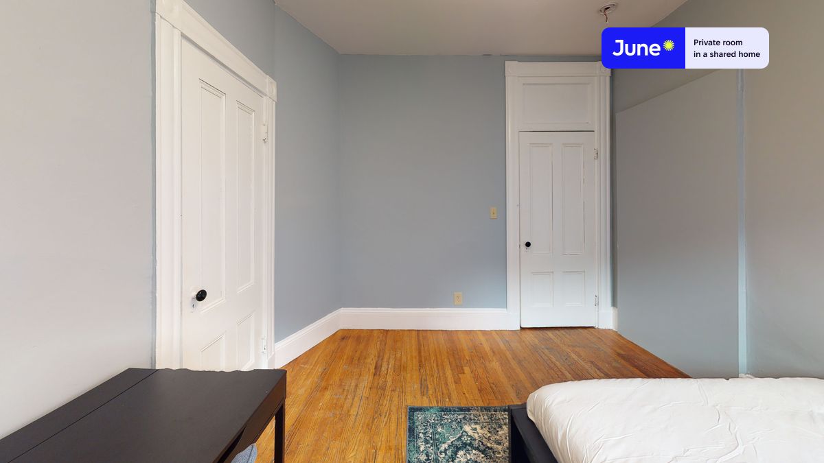 Photos of apartment on Easton St.,Boston MA 02134