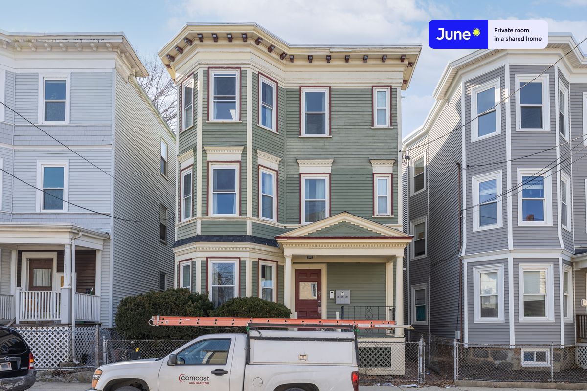 Photos of apartment on Newport St.,Boston MA 02125