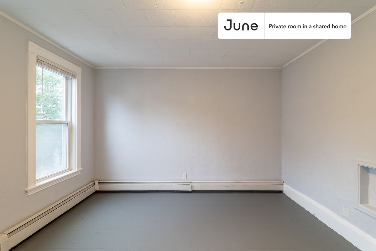 Photos of apartment on 7th St.,Boston MA 02141