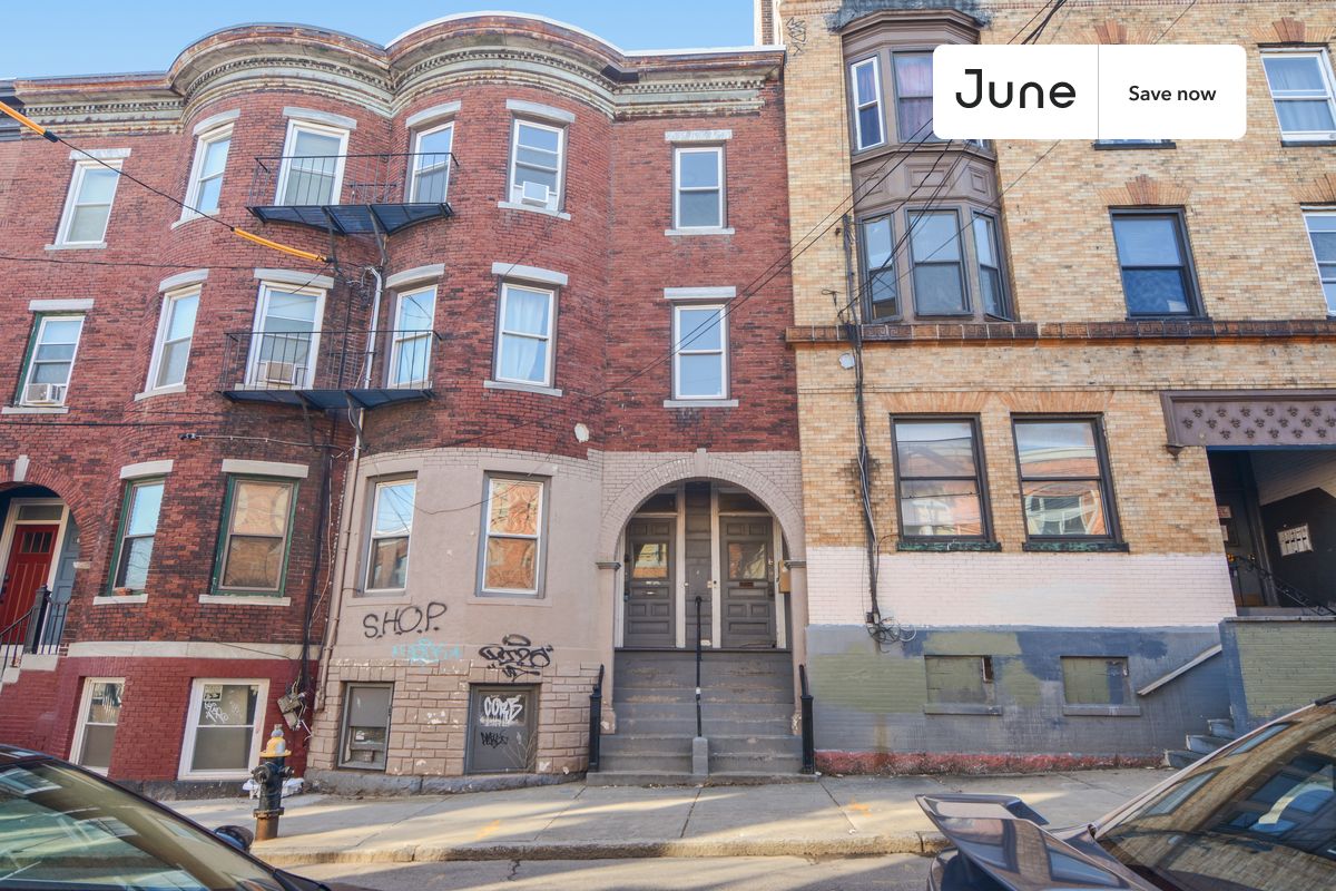Photos of apartment on Linden St.,Boston MA 02134
