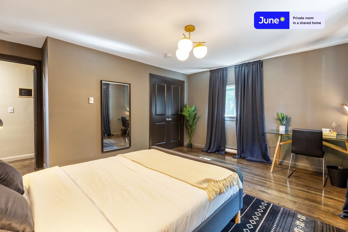Photos of apartment on Academy Hill Rd.,Boston MA 02135