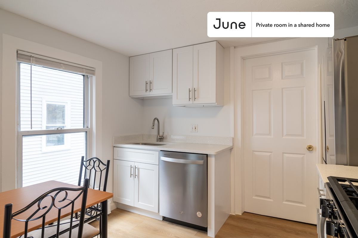 Photos of apartment on Winter St.,Boston MA 02141