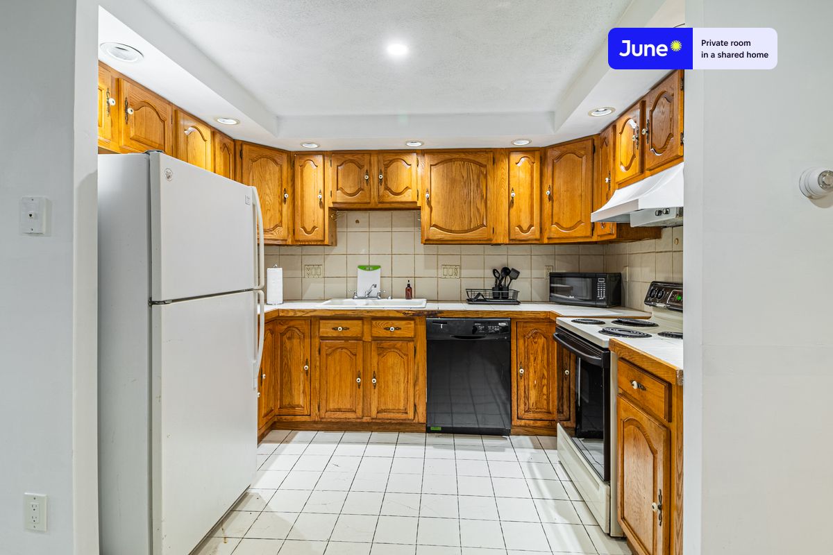 Photos of apartment on Auburn St.,Boston MA 02139