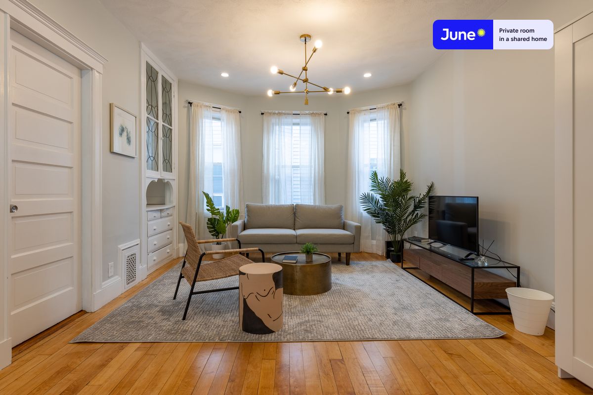 Photos of apartment on Pleasant St.,Boston MA 02125