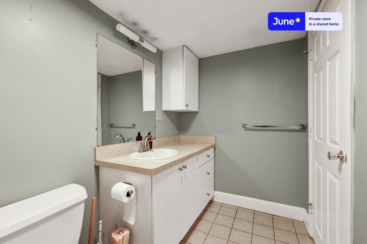 Photos of apartment on Bacon St.,Boston MA 02458