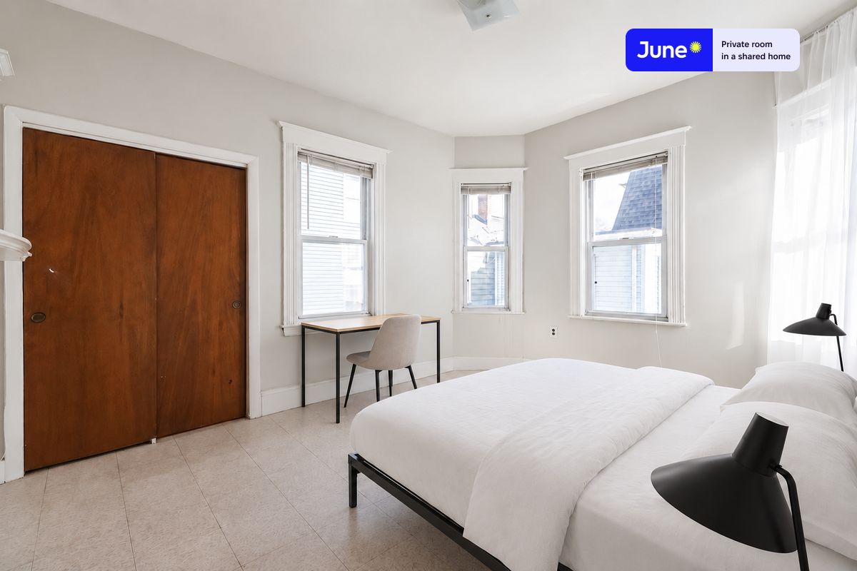 Pictures of  property for rent on River St., Boston, MA 02139