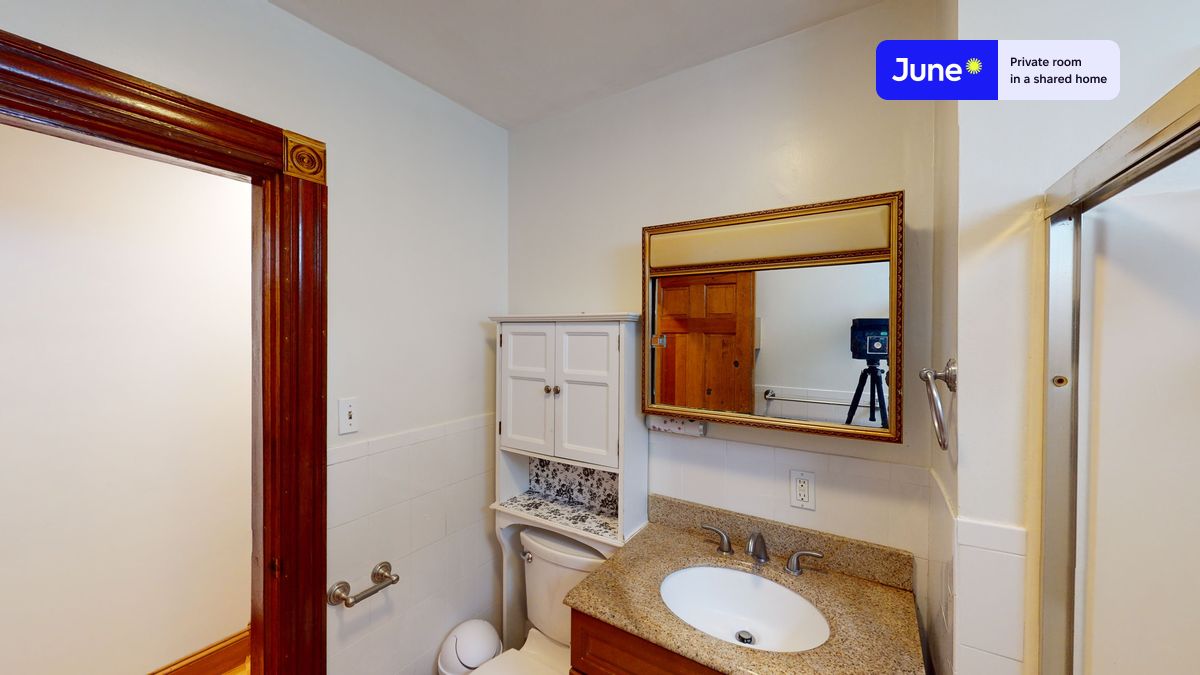 Photos of apartment on Walnut St.,Boston MA 02145