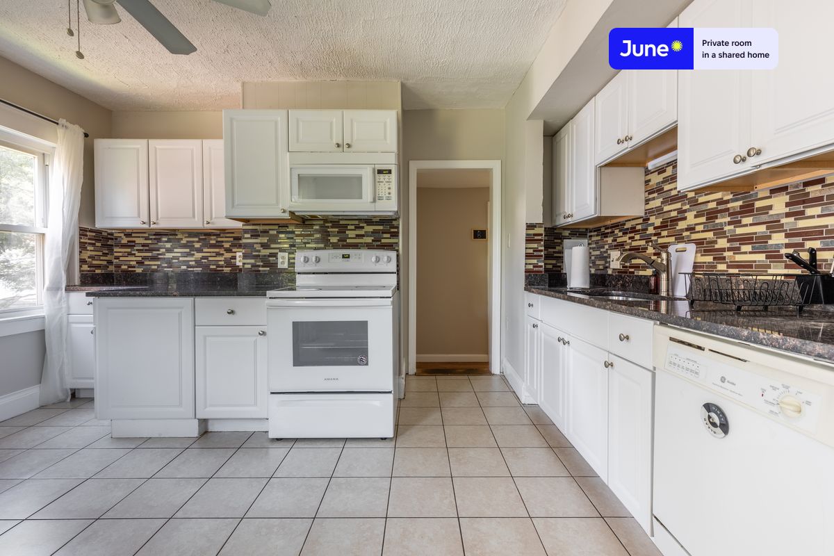Photos of apartment on Wallingford Rd.,Boston MA 02135