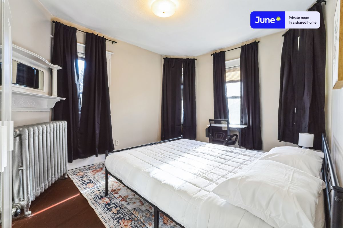 Pictures of  property for rent on River St., Boston, MA 02139