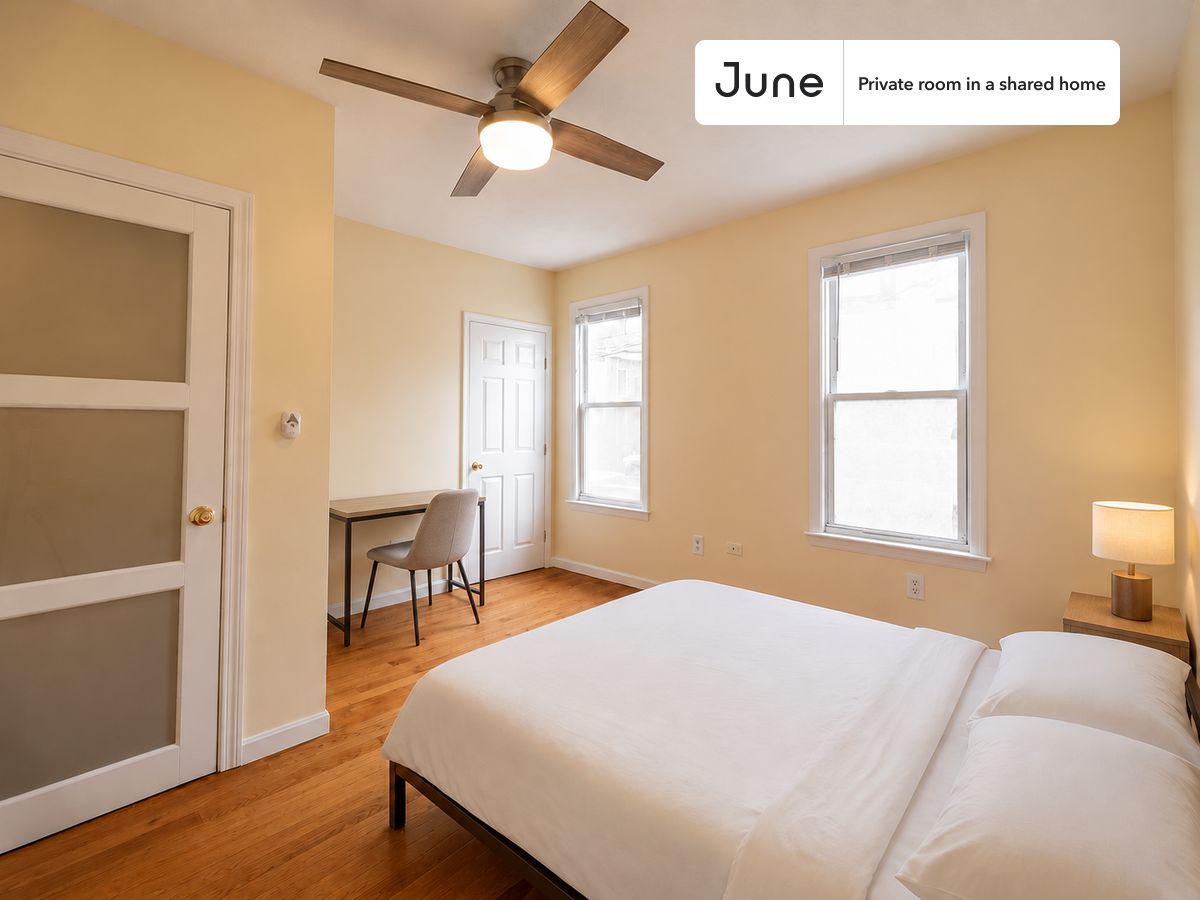 Pictures of  property for rent on Paris, Boston, MA 02128