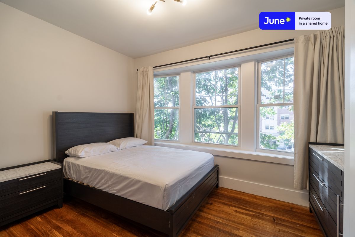 Pictures of  property for rent on Walnut Park, Boston, MA 02119