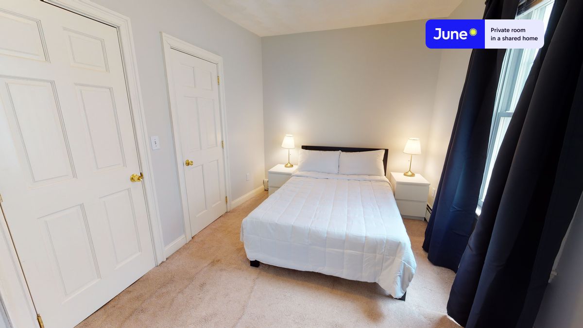 Pictures of  property for rent on Berkshire St., Boston, MA 02141