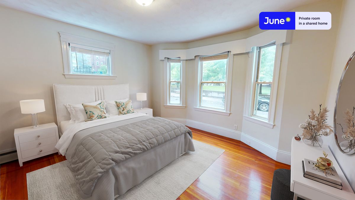 Pictures of  property for rent on Walnut St., Boston, MA 02145