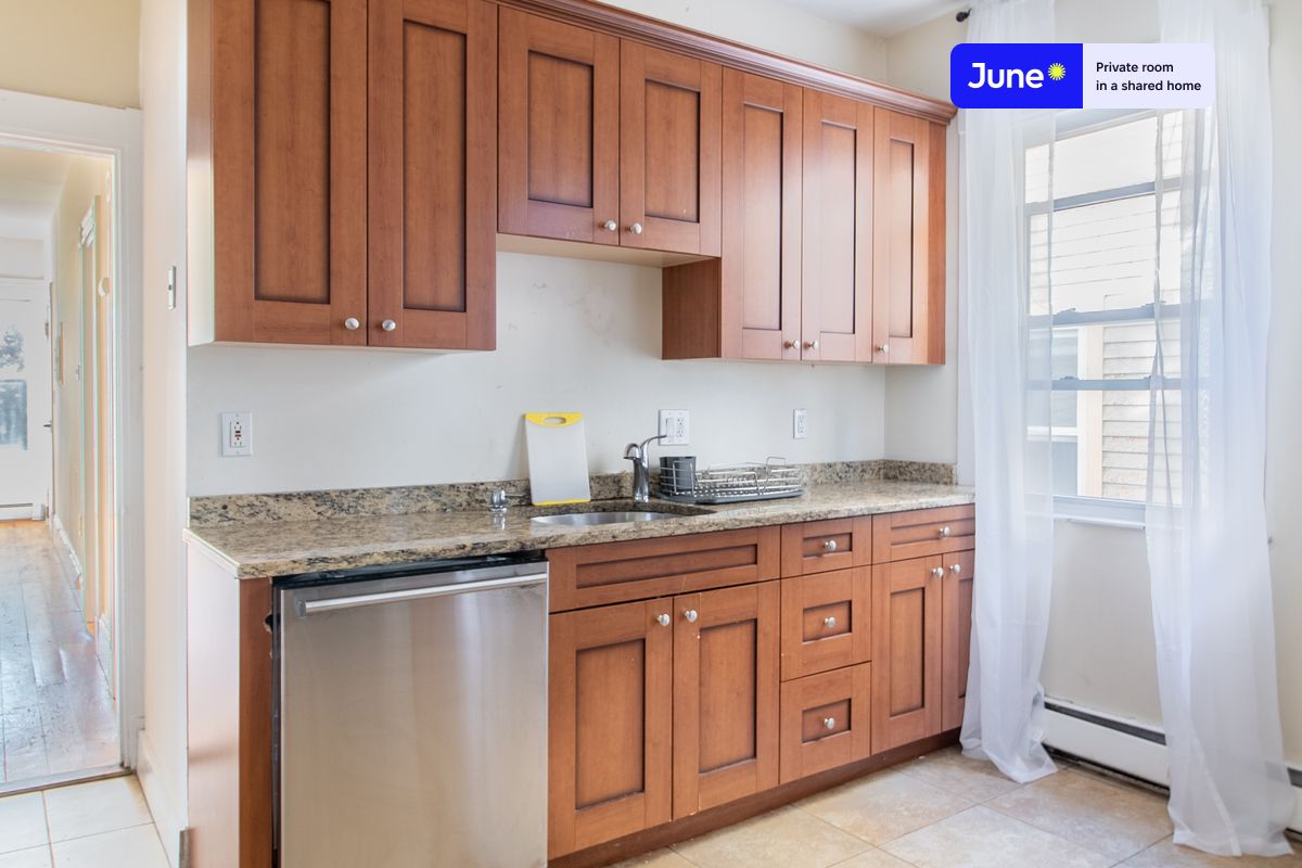Photos of apartment on Calumet St.,Boston MA 02120