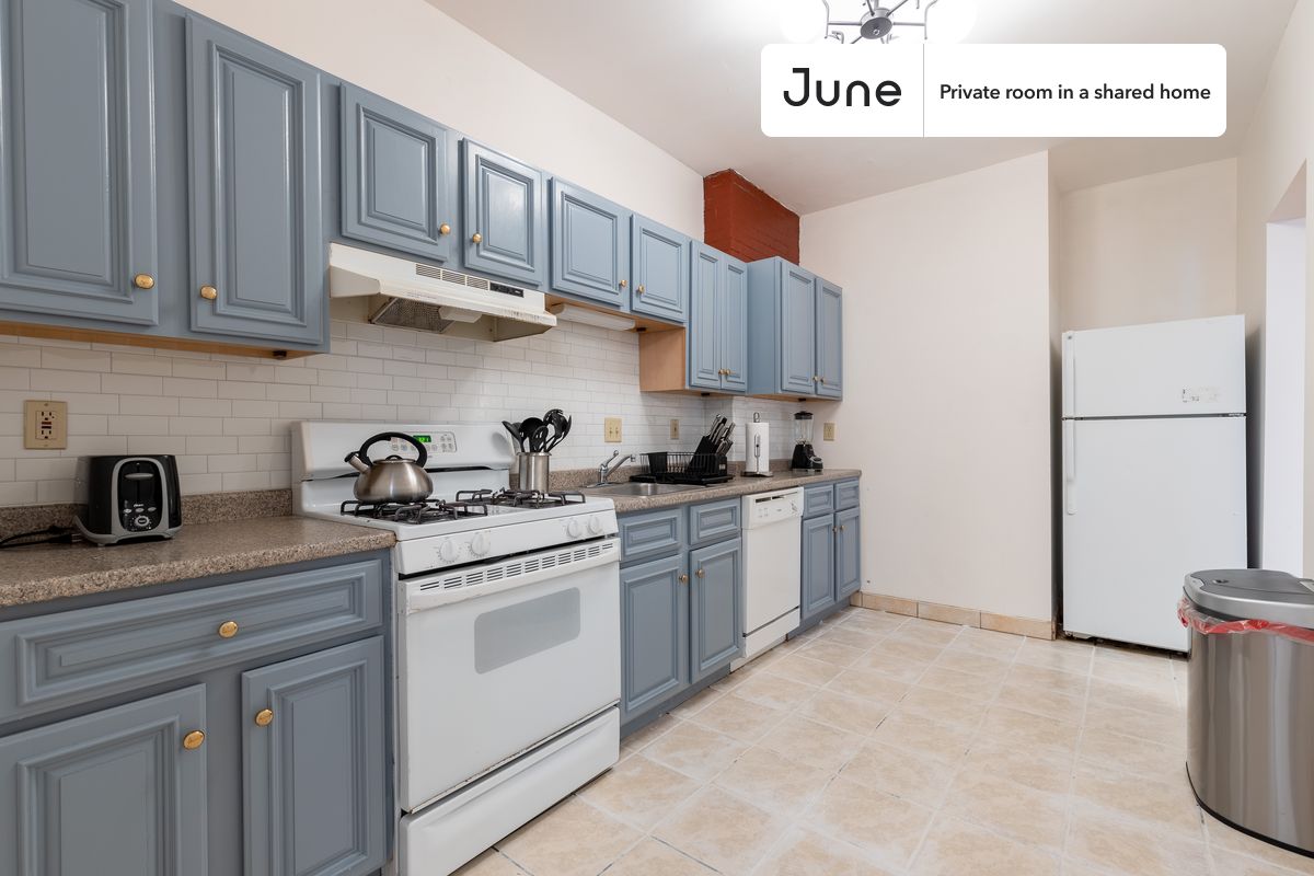 Photos of apartment on Egremont Rd.,Boston MA 