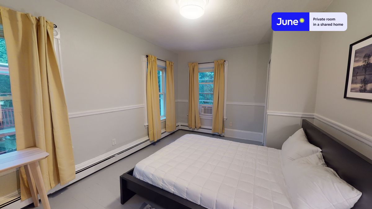 Pictures of  property for rent on Easton St., Boston, MA 02134