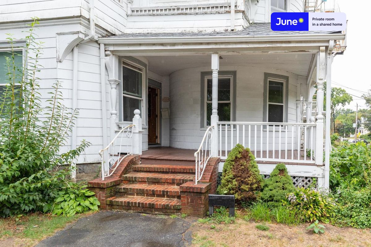Photos of apartment on Sparhawk St.,Boston MA 02135