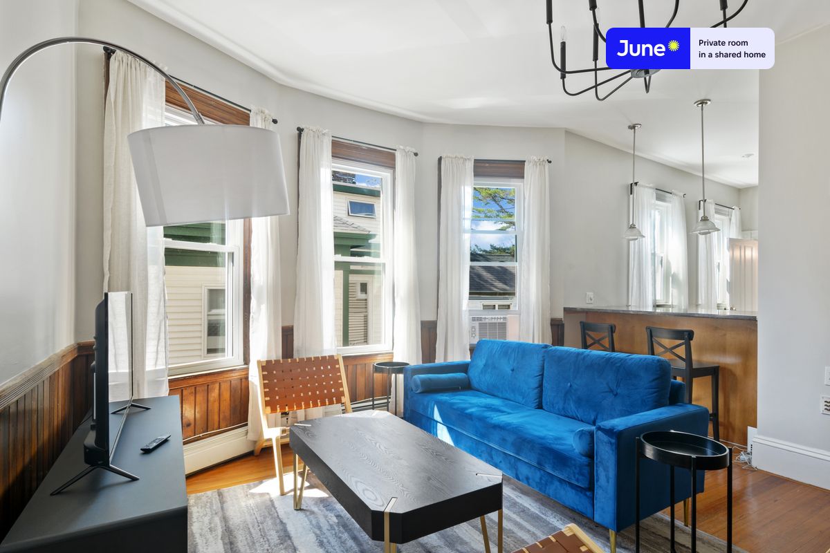 Photos of apartment on Prospect St.,Boston MA 02139