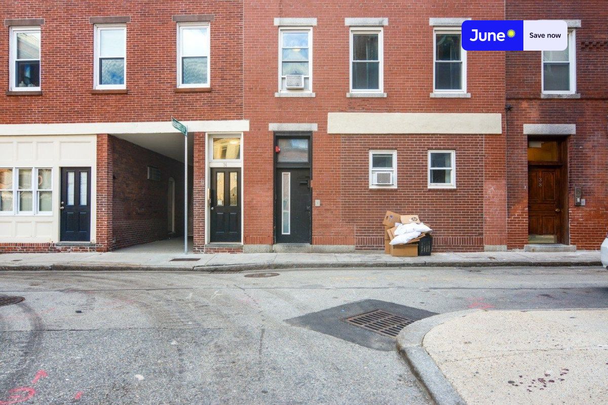 Photos of apartment on North Bennet St.,Boston MA 02113