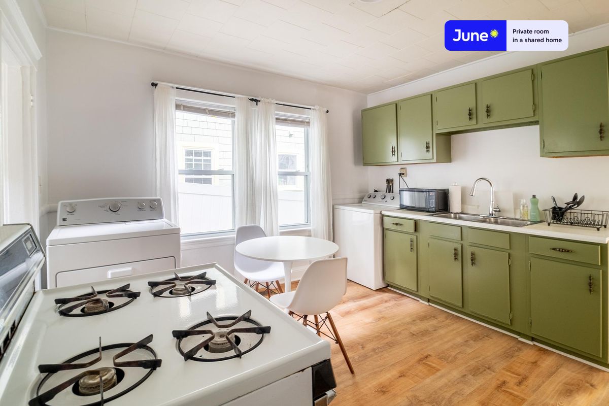 Photos of apartment on Hillside St.,Boston MA 02120