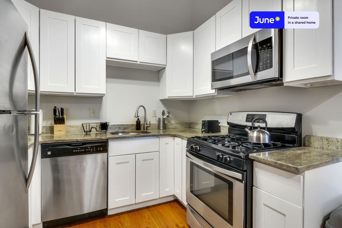 Photos of apartment on Dudley St.,Boston MA 02119