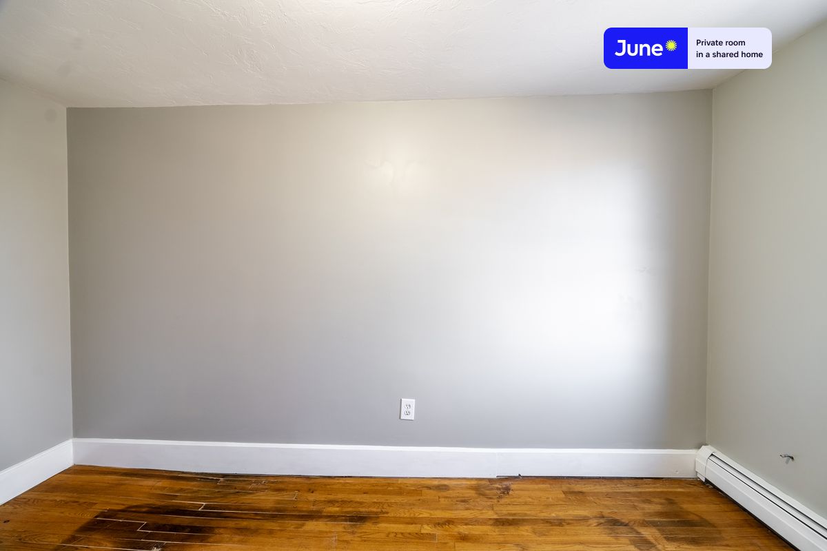 Photos of apartment on Bacon St.,Boston MA 02458