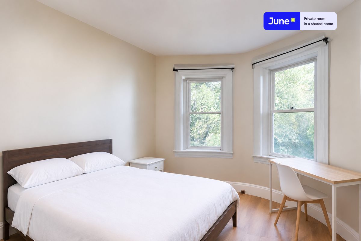Pictures of  property for rent on Commonwealth Ave., Boston, MA 02135