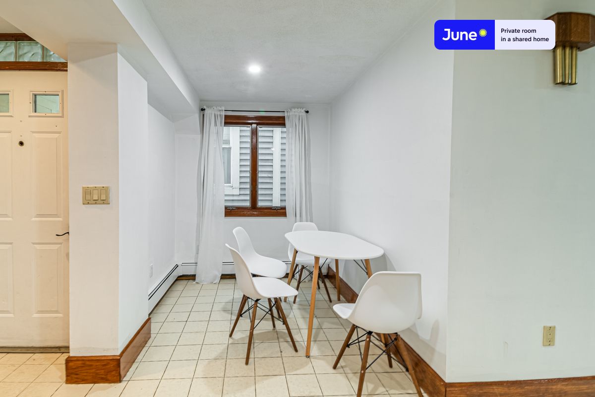 Photos of apartment on Auburn St.,Boston MA 02139