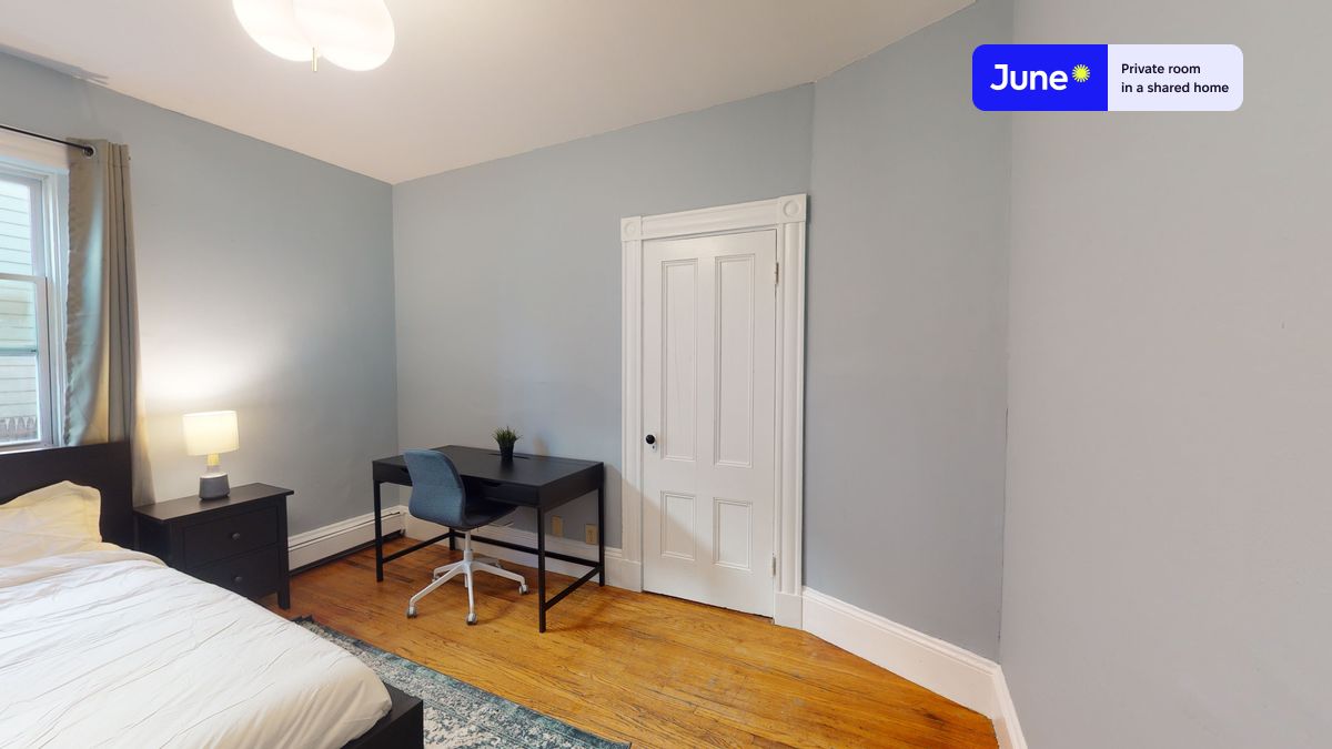 Photos of apartment on Easton St.,Boston MA 02134
