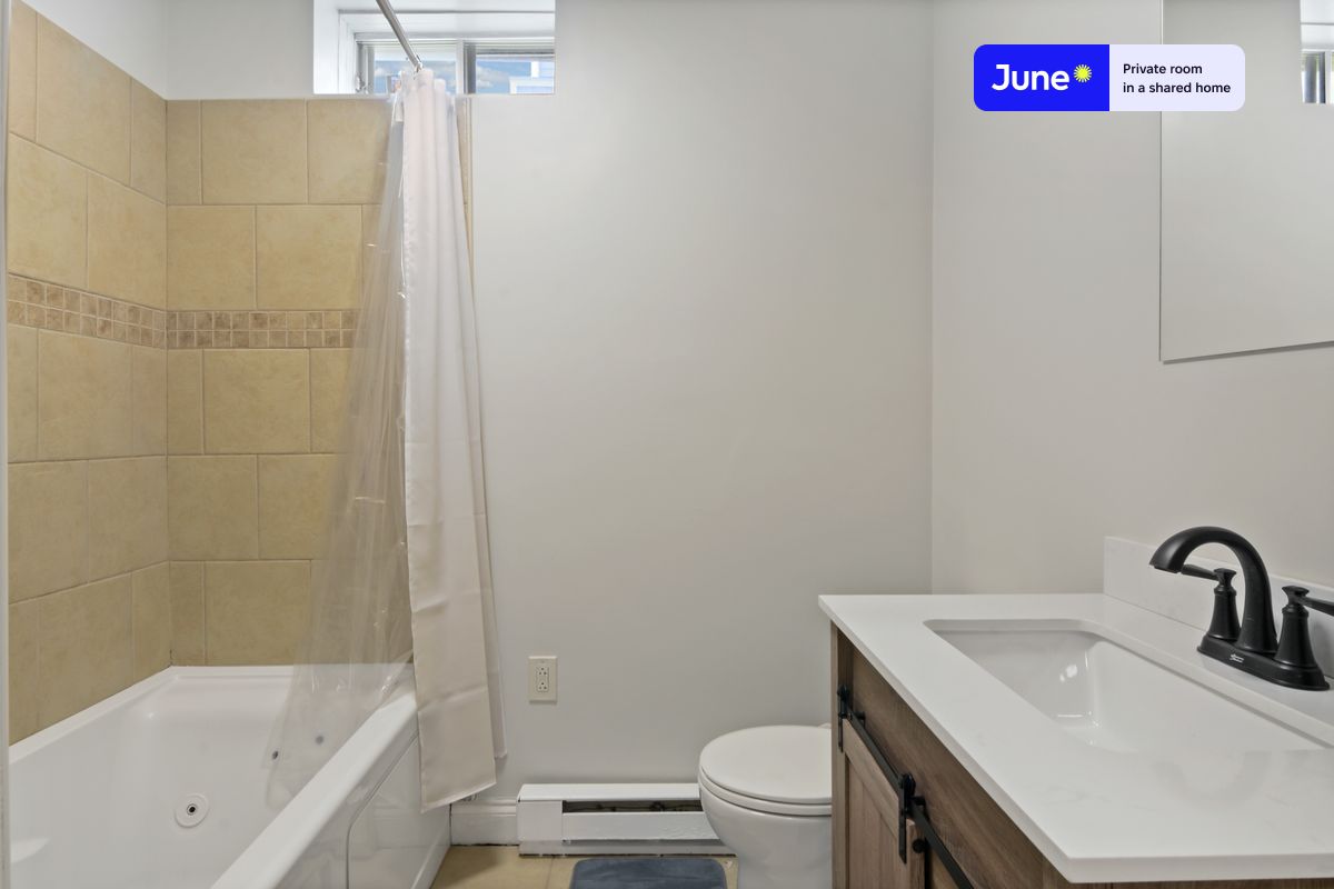 Photos of apartment on Dudley St.,Boston MA 02119