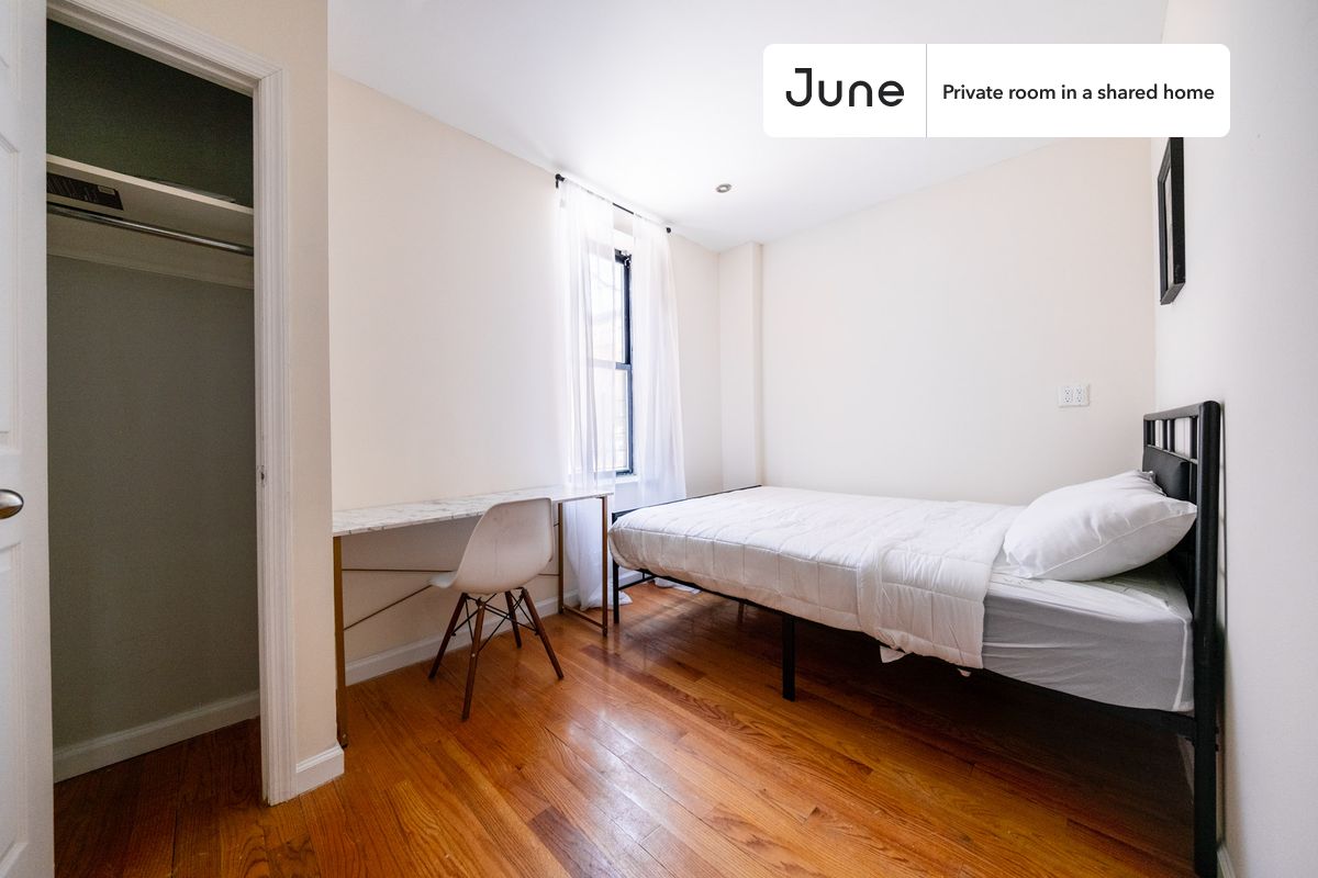 Room rental in 350 Manhattan Avenue, New York City, US - private Room