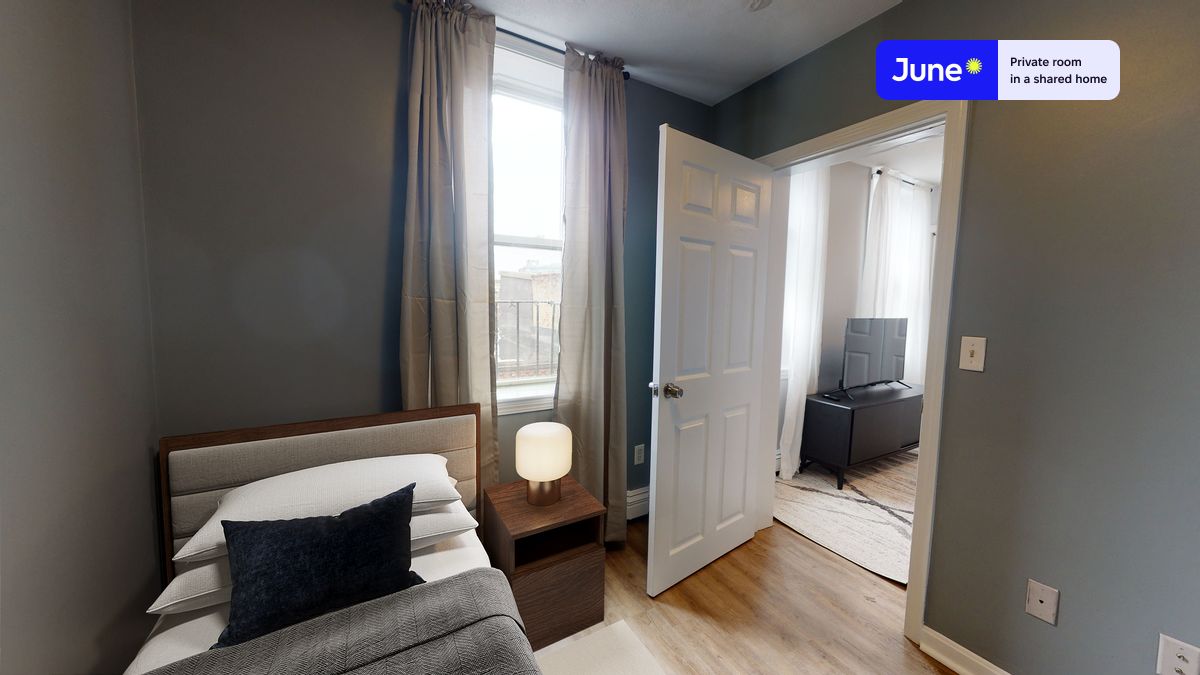 Pictures of  property for rent on North Bennet St., Boston, MA 02113