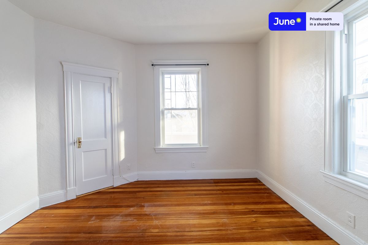 Photos of apartment on Lithgow,Boston MA 02124