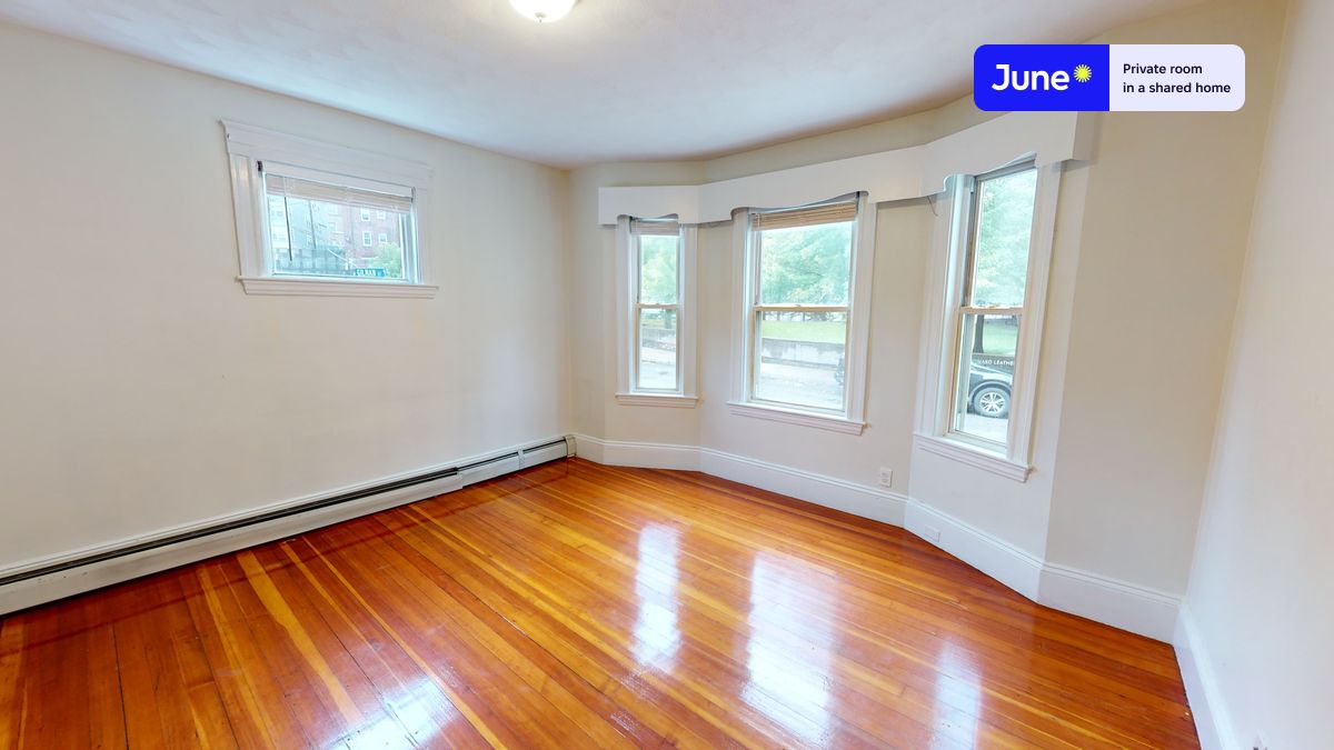 Photos of apartment on Walnut St.,Boston MA 02145