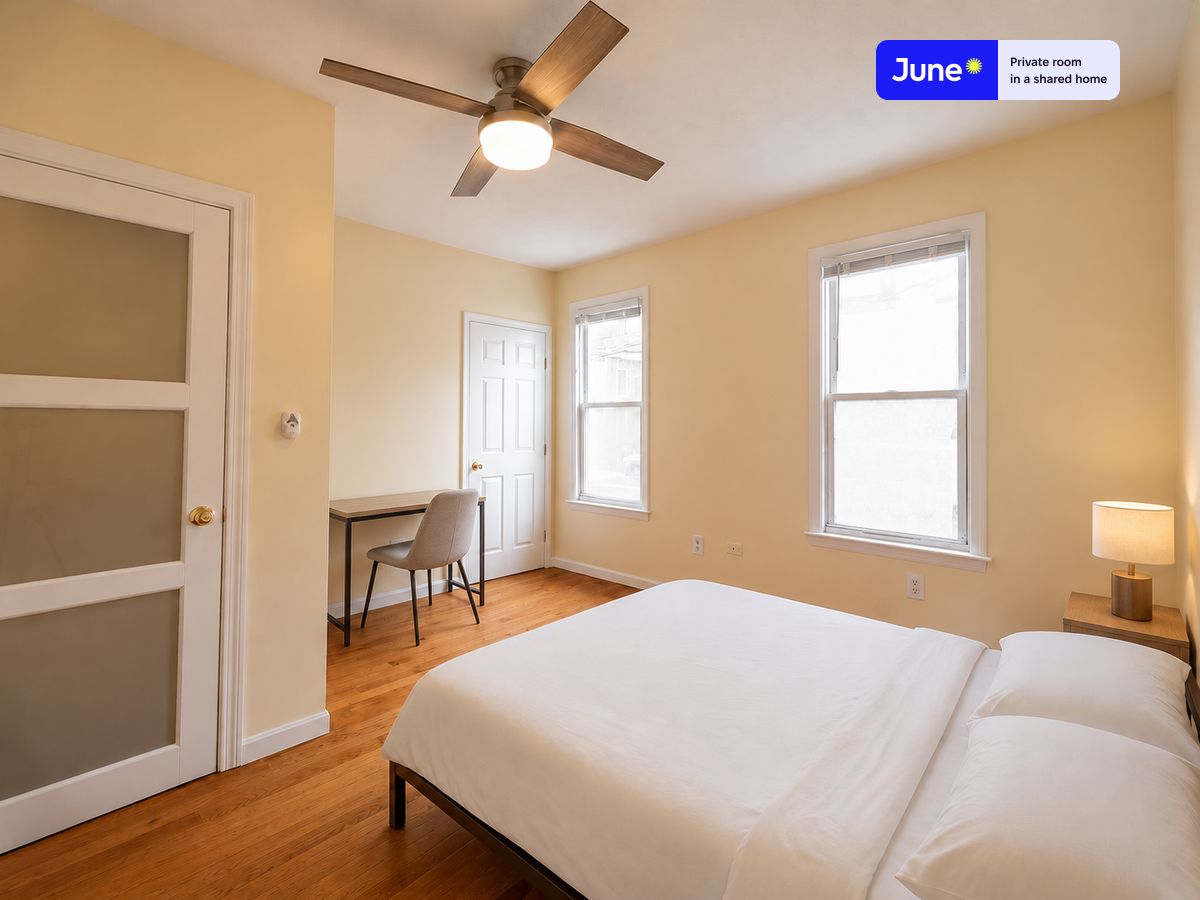 Pictures of  property for rent on Paris, Boston, MA 02128