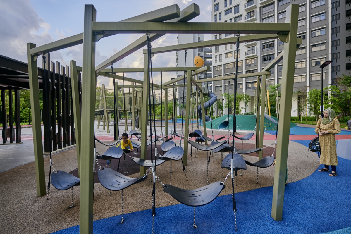 Rivervale Shores bird nest playgrounds