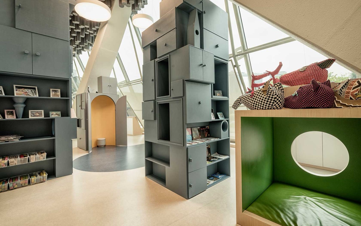PIP's PLAYbox, Esplanade