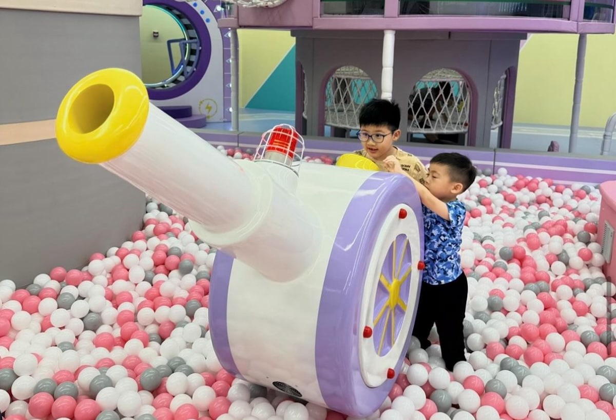 Yooland, Westgate