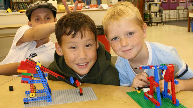 At 5Hands-on robots and picture-card coding, mostly 60 to 90 minutesAt 6Usually the same class as at 5, 60 to 90 minutesAt 7Scratch on a computer or LEGO robots with sensors, up to 2 hoursPrice a class$50 to $100, at the five schools that publish class feesTrial classFree at two schools; $50 to $90 elsewhereSchools on Jungle9, two of them through holiday camps only