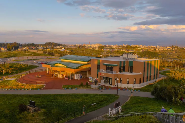 Hirosaki Apple Park visitor center