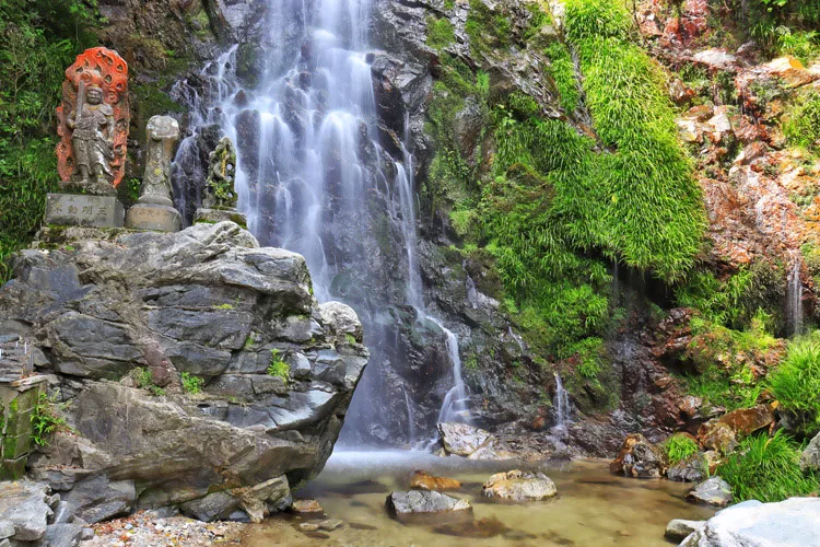 Kiyomizu Waterfall