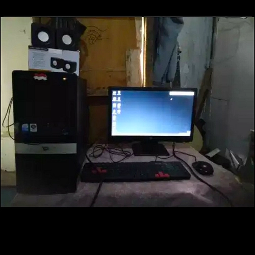 Selamat Malam,Di Jual komputer Fullset