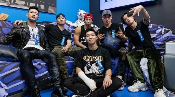 The Seoul Story on X: 📸 Bank II Brothers, Prime Kingz, Just Jerk and We  Dem Boyz at the press conference of Mnet 'Street Man Fighter' today 🕺🔥   / X