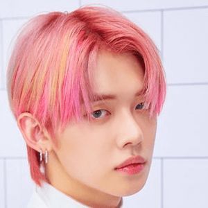 Yeonjun (TXT): Profile, Age, Birthday, Height, Ideal Type, Family ...